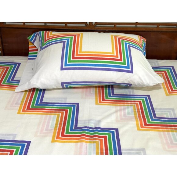 1970s vintage sheet set rainbow chevron "ricochet" pattern by Lady Pepperell - Picture 2 of 7